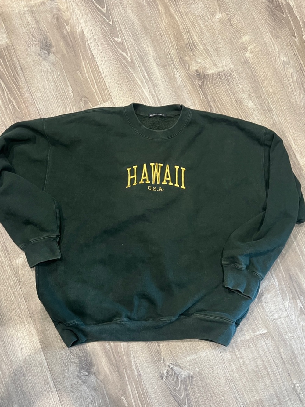Brandy Melville Dark Green "HAWAII" Crewneck Sweatshirt